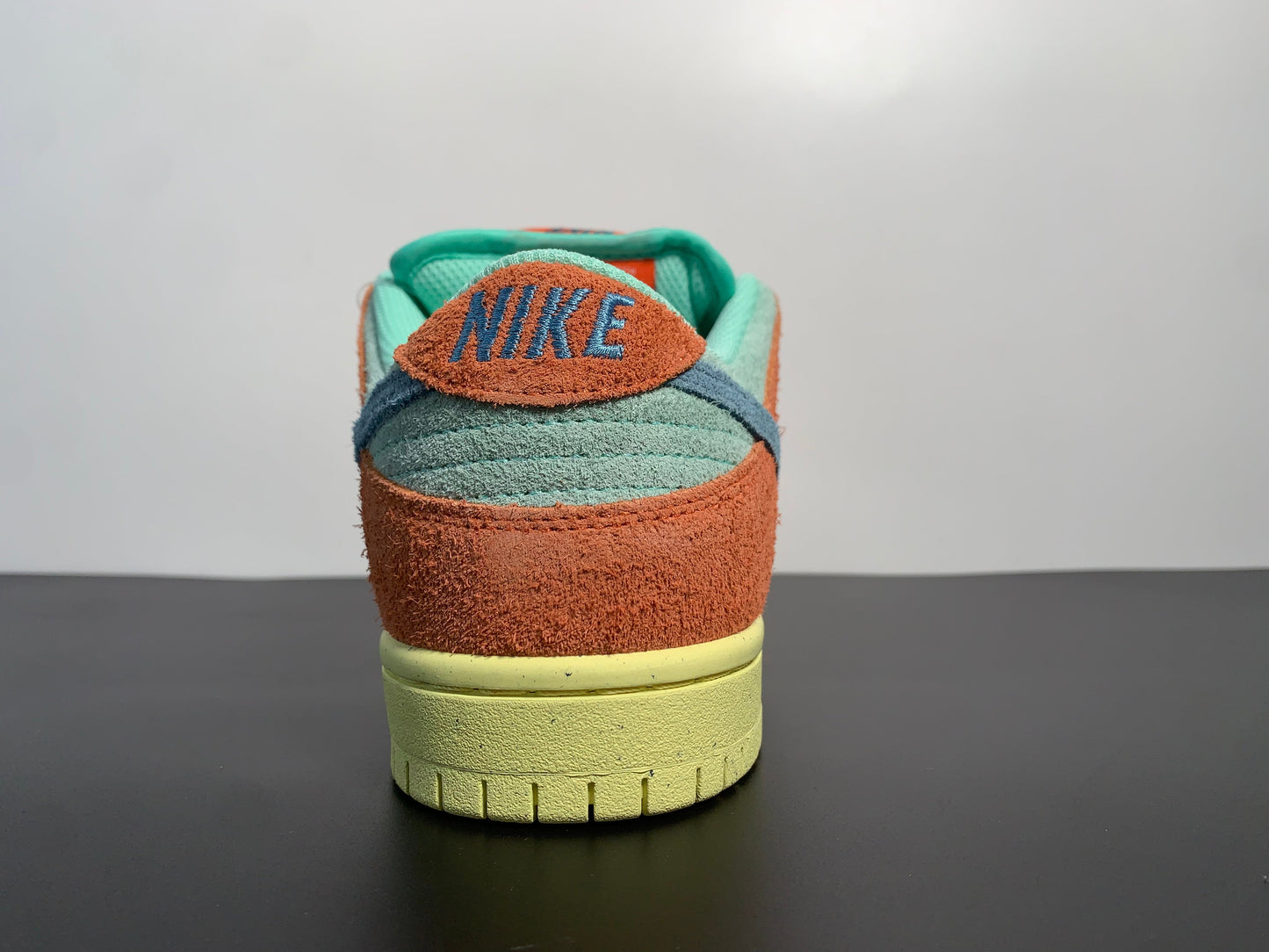 Nike SB Dunk Low Noise Aqua Emerald Rise Orange DV5429-800