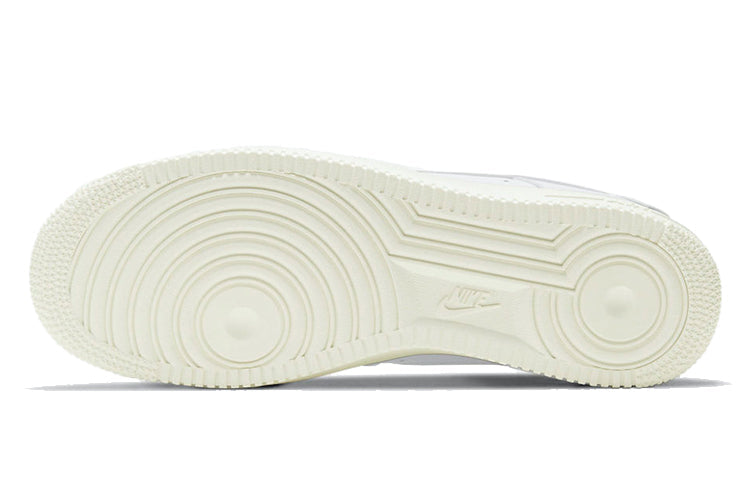 Nike Air Force 1 Low Valentines Day DD7117-100