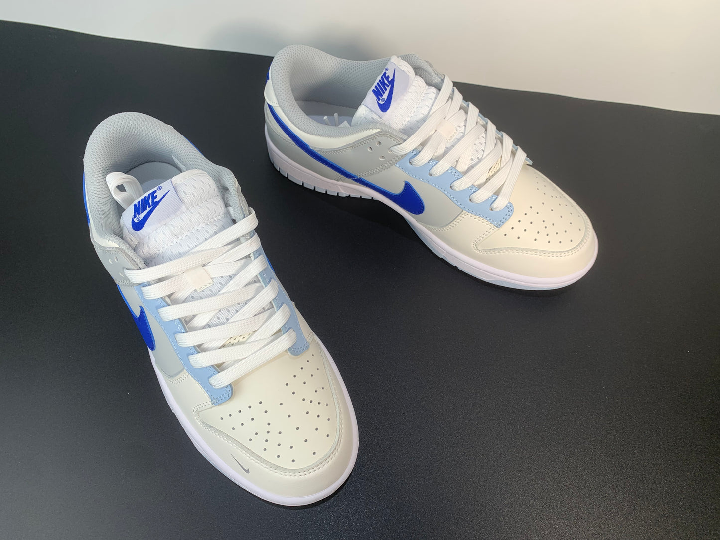 Nike Dunk Low GS Ivory Hyper Royal Blue FB1843-141