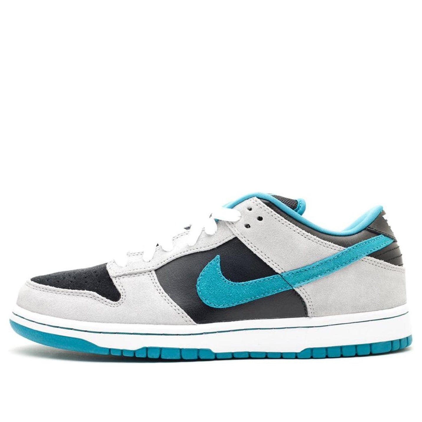 Nike Dunk Low Pro SB Skateboard 'Chrome Ball Incident' Black/Radiant Emerald-Mdm Grey 304292-012