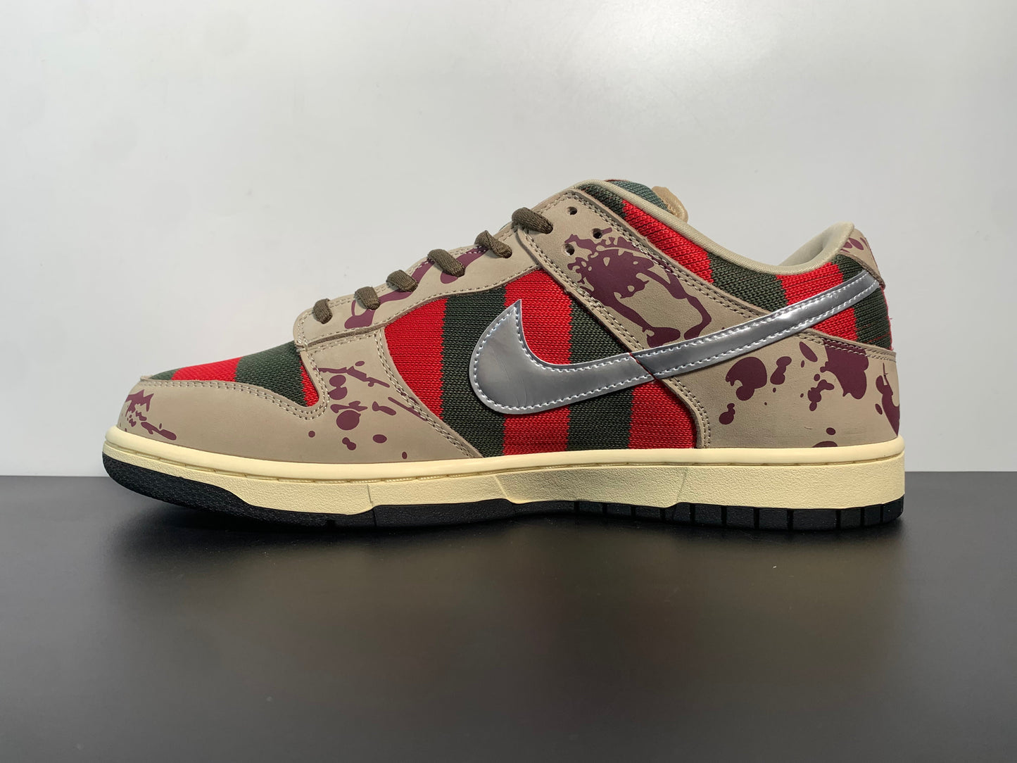 Dunk Low Pro SB 'Freddy Krueger' 313170-202