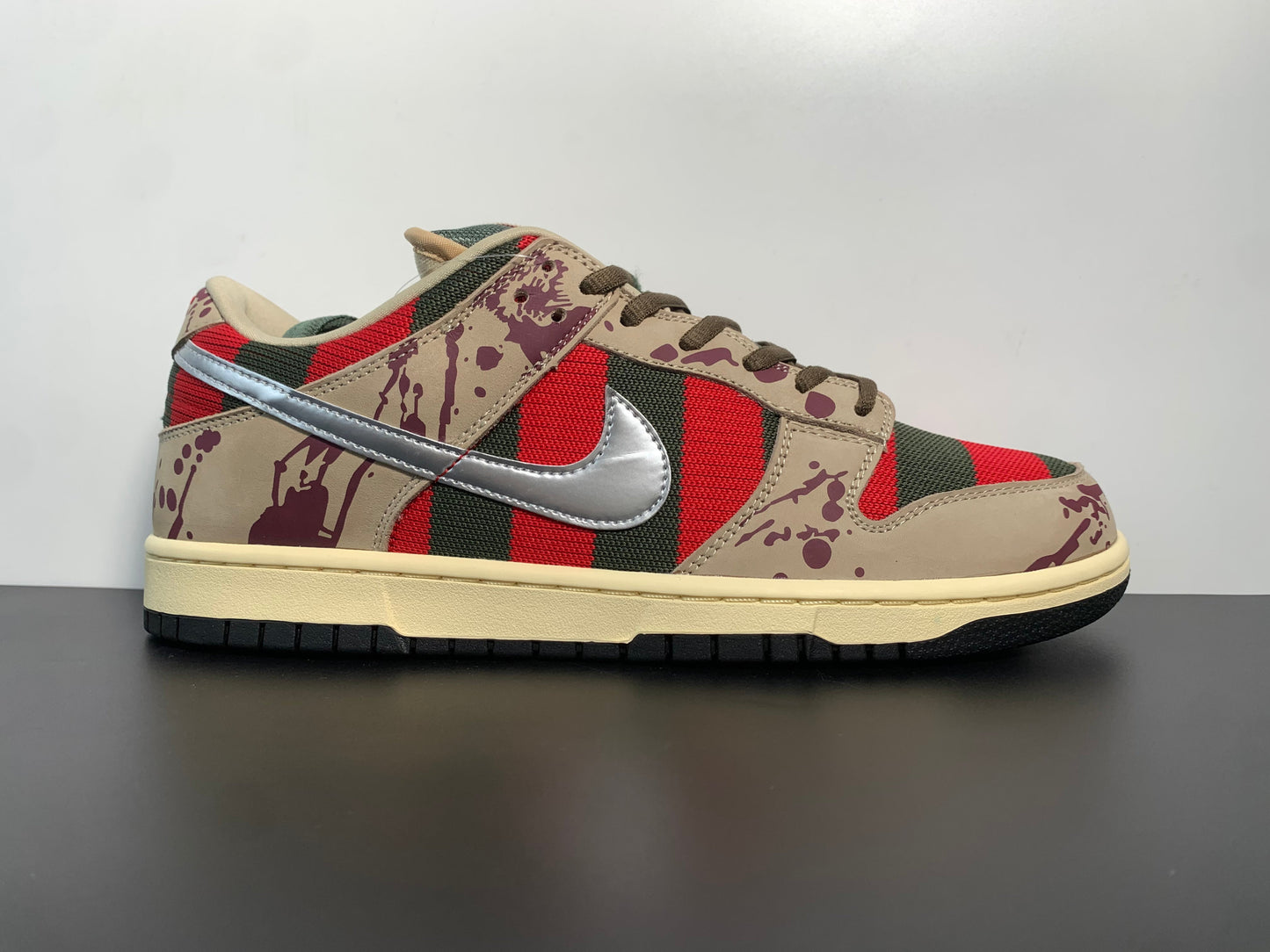 Dunk Low Pro SB 'Freddy Krueger' 313170-202