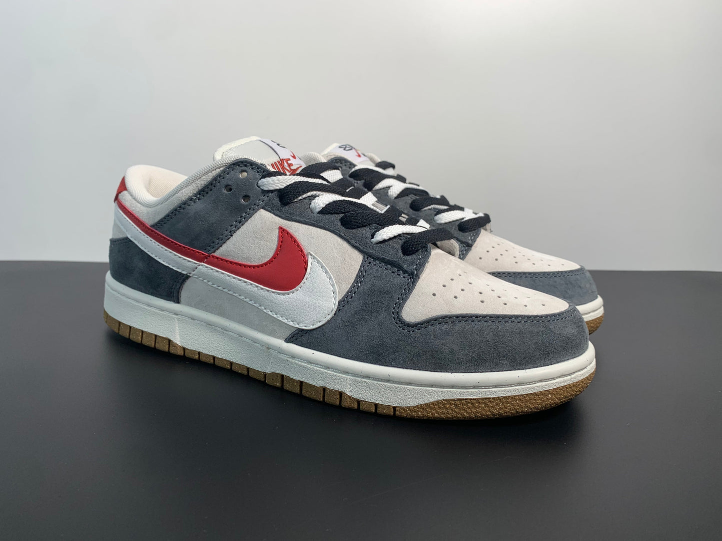 Nike Dunk Low SE 85 Swoosh DO9457-100