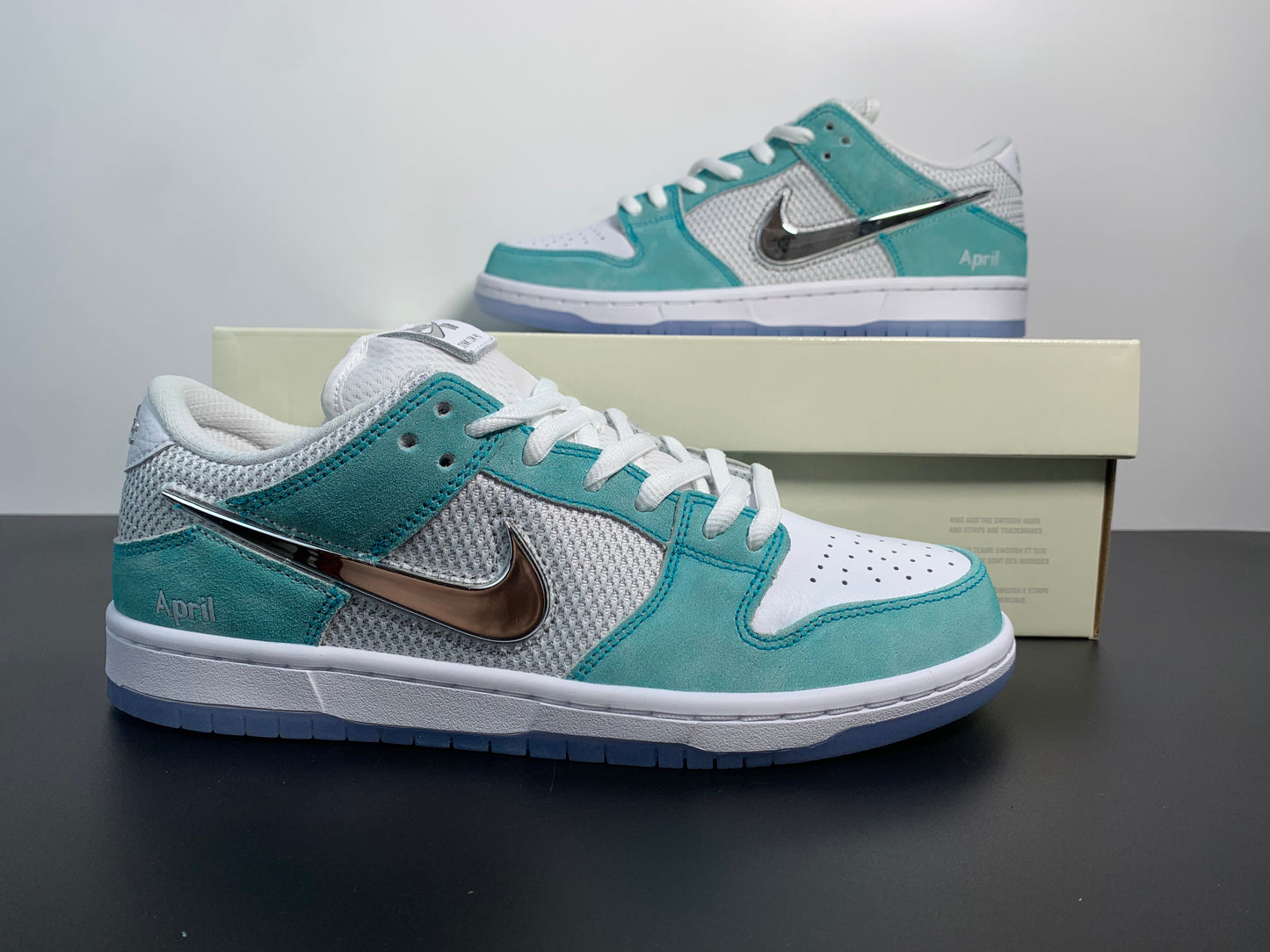 Nike Dunk SB Low x April Skateboards 'Turbo Green' FD2562-400