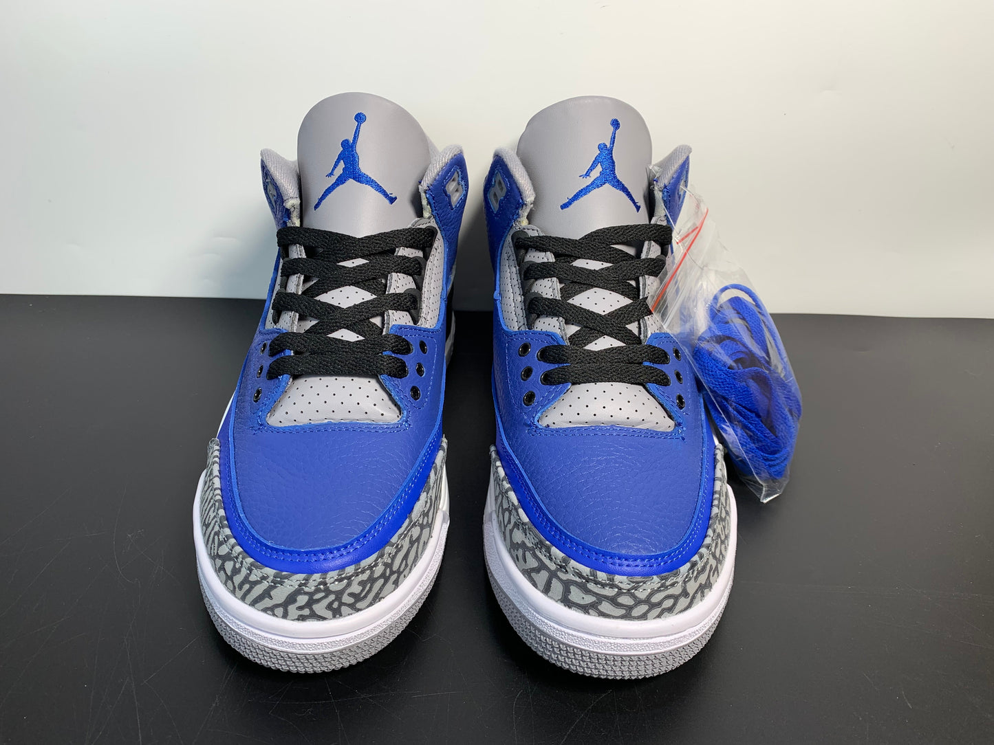 Air Jordan 3 “Varsity Royal” CT8532-400