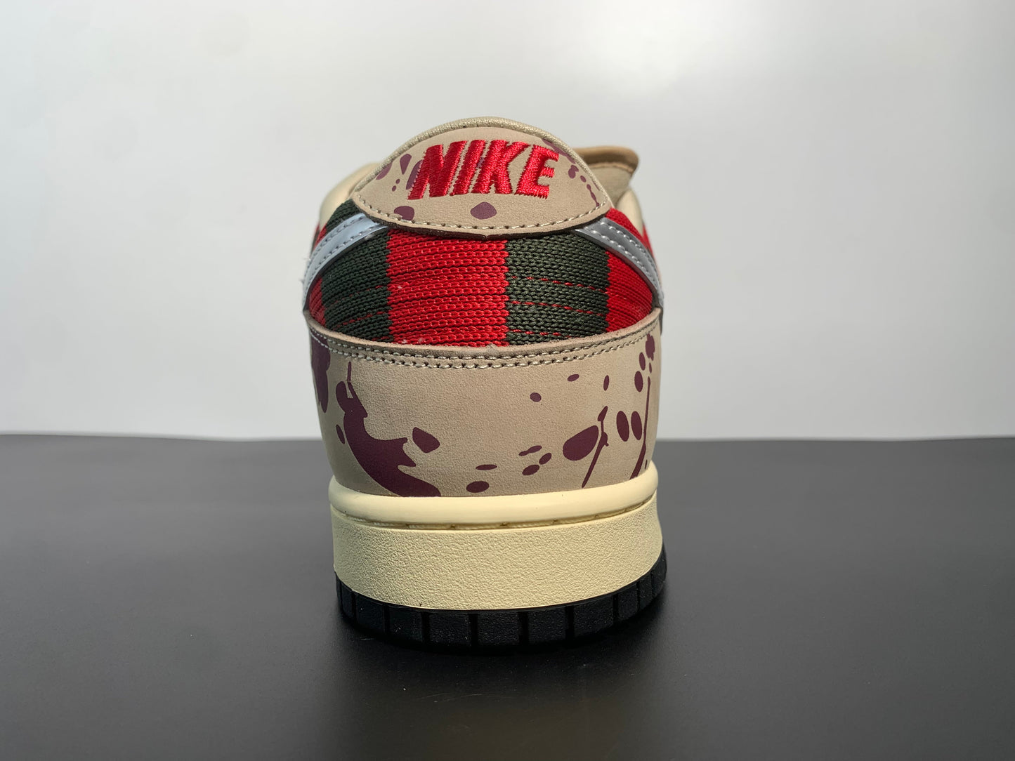 Dunk Low Pro SB 'Freddy Krueger' 313170-202