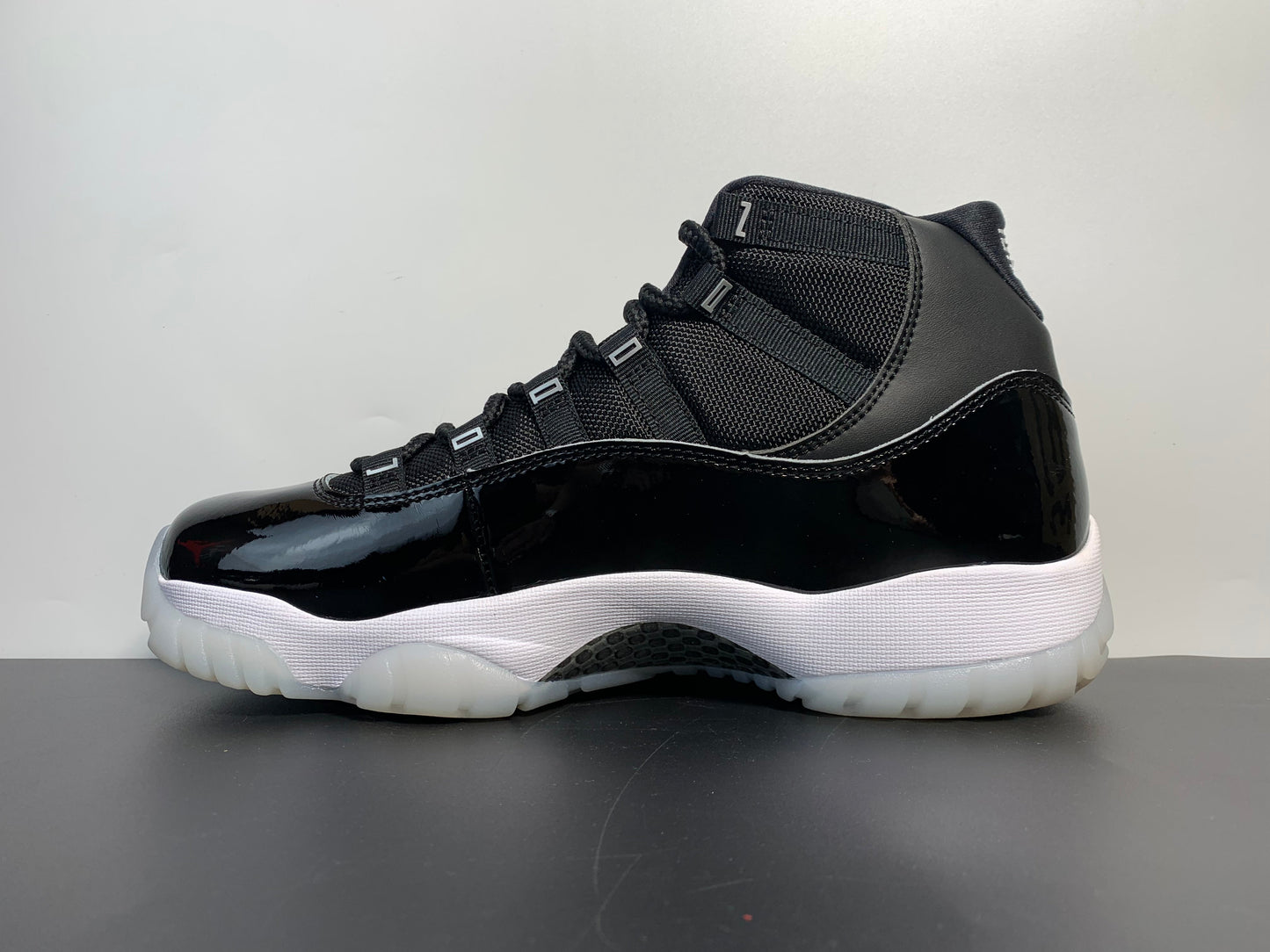 Air Jordan 11  Silver Eyelets CT8012-011