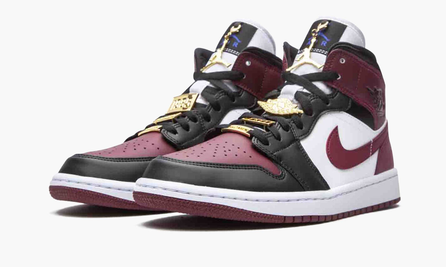 WMNS Air Jordan 1 Mid SE "Gold Pendants"