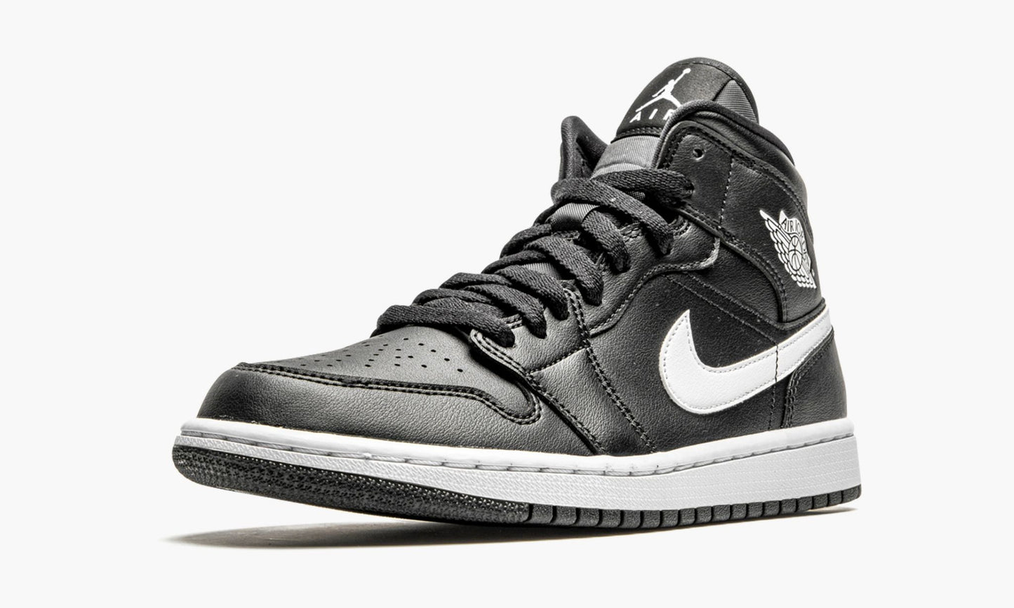 WMNS Air Jordan 1 "Black / White"