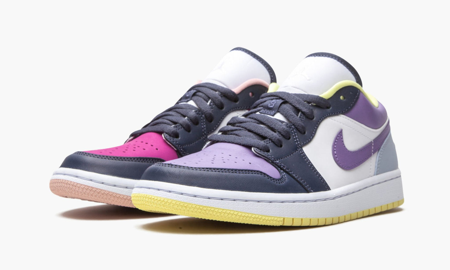 WMNS Air Jordan 1 Low SE "Mismatched Purple / Magenta"