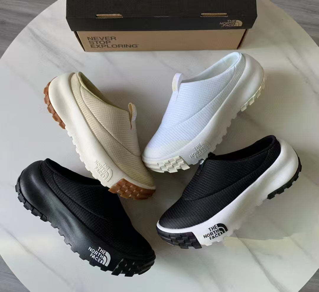 THE M THERMOBALL TRACTION MULE V  Pure Black NFOABA9BKY4-055