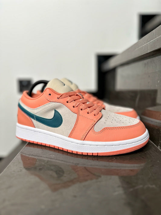 Wmns Air Jordan 1 Low 'Light Madder Root'