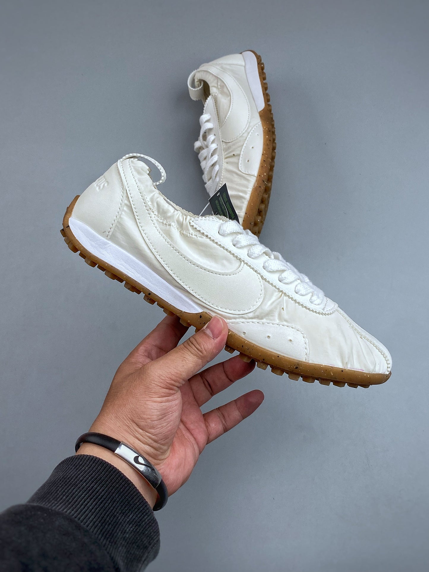 Jacquemus x Nike Moon Shoe SP HV8547 002