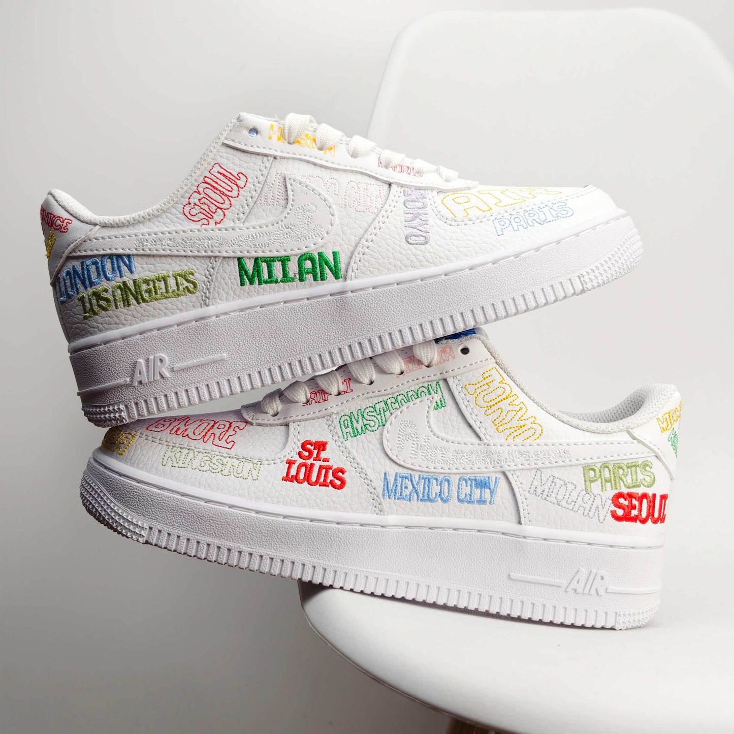 Nike Air Force 1’ 07 Low 'World Tour - White'