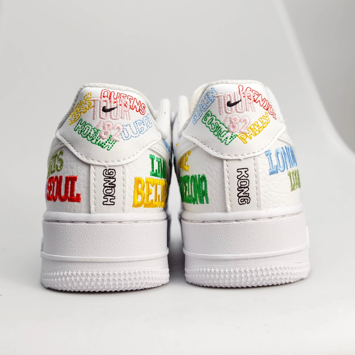 Nike Air Force 1’ 07 Low 'World Tour - White'