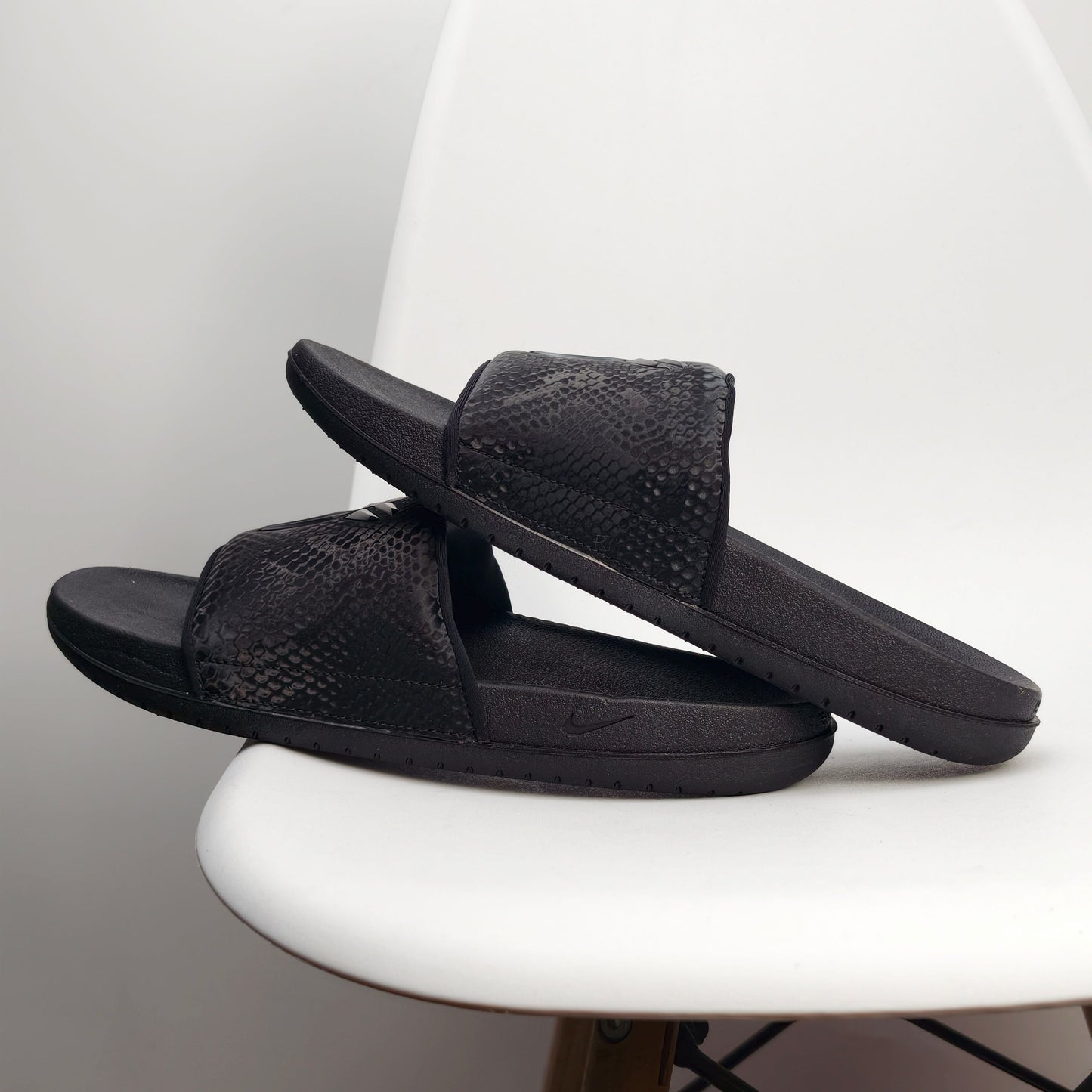 NIKE KOBE OFFCOURT SLIDE IF2870-001
