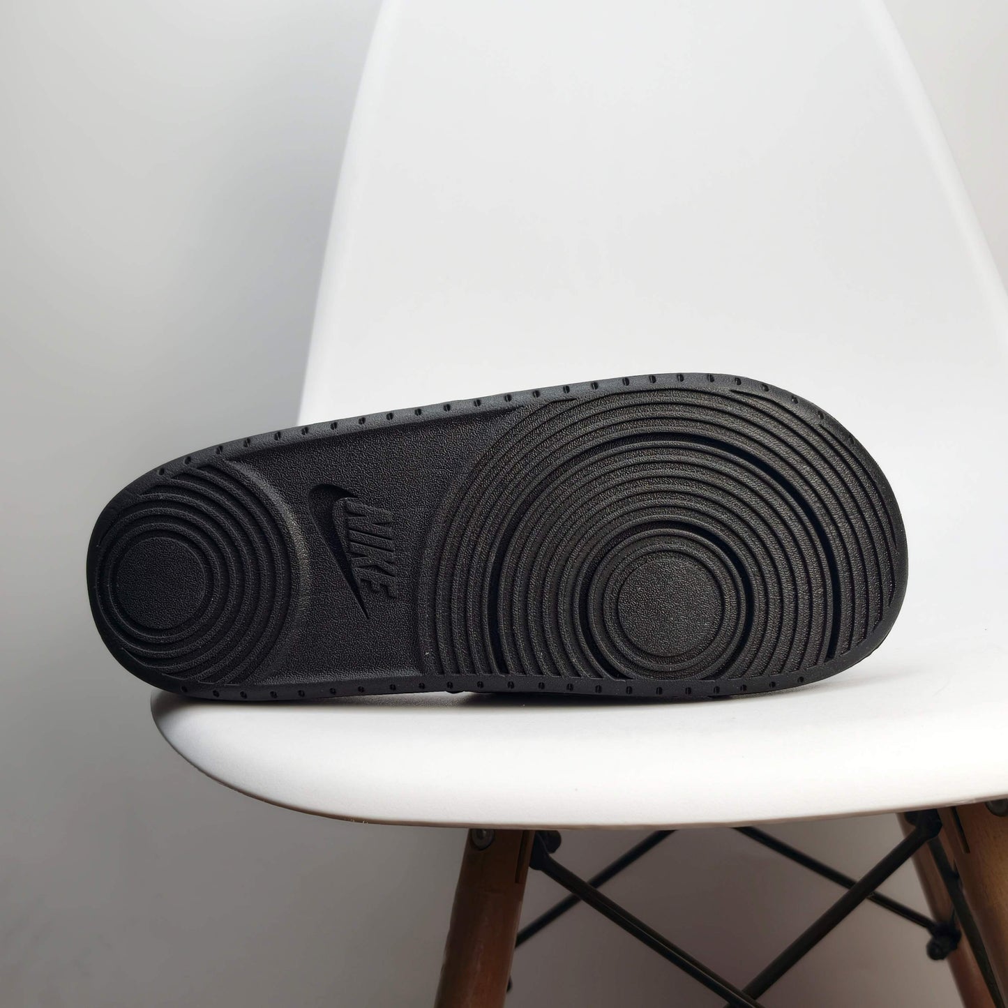 NIKE KOBE OFFCOURT SLIDE IF2870-001
