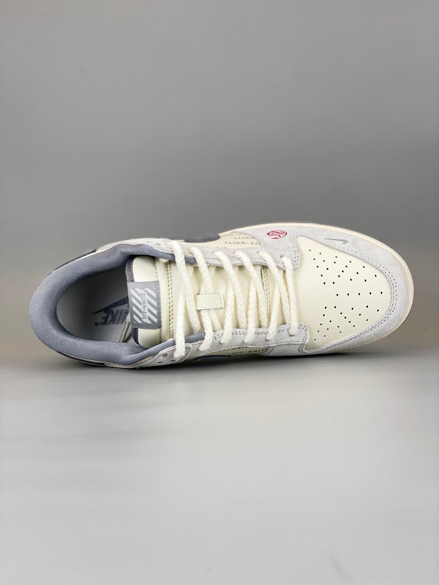 Nike SB Dunk Low“OFF-WHITE YX5066-213