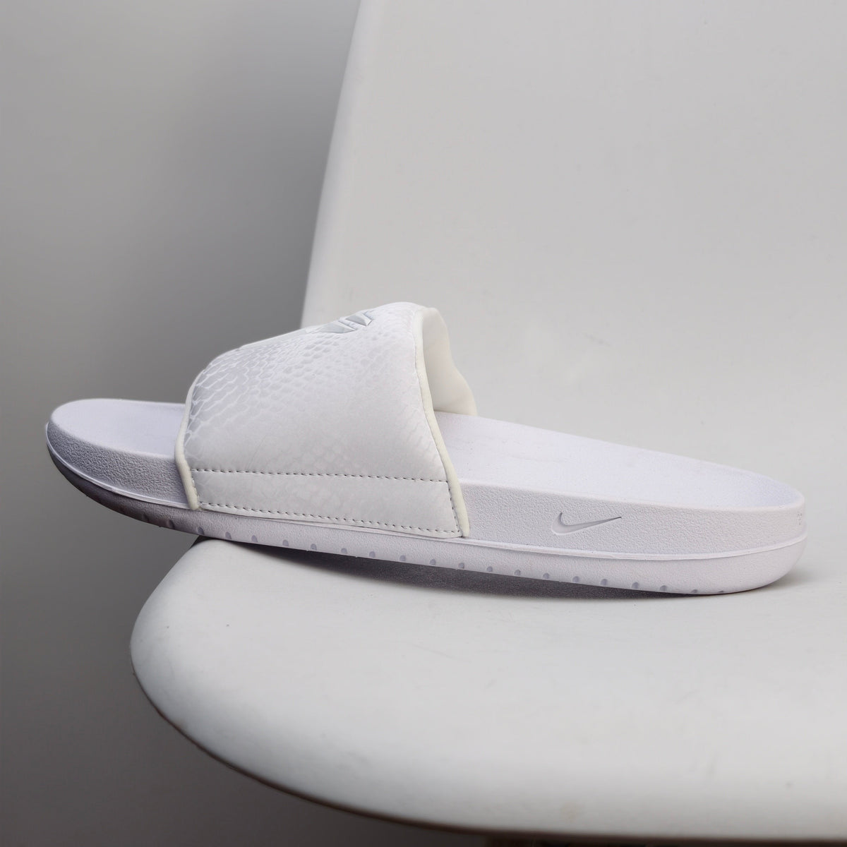 Nike Kobe Offcourt Slide White lF2870-400