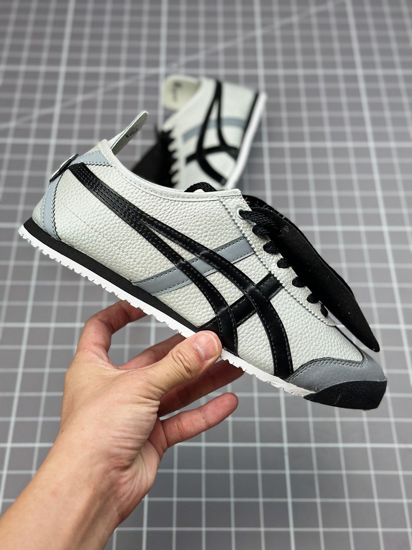 Onitsuka Tiger Mexico 66 Flower 1183B493-100