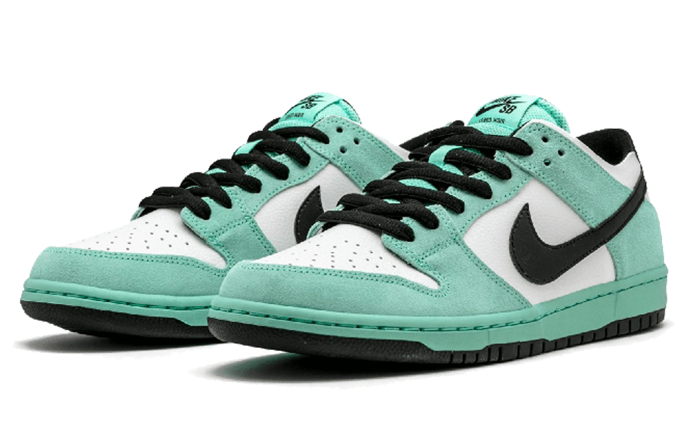 Nike SB Skateboard Dunk Low IW Sea Crystal Green Glow 819674-301 sneakmarks