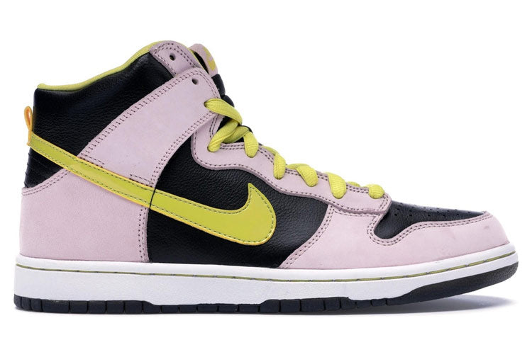 Nike SB Skateboard Dunk High Miss Piggy 313171-031 sneakmarks