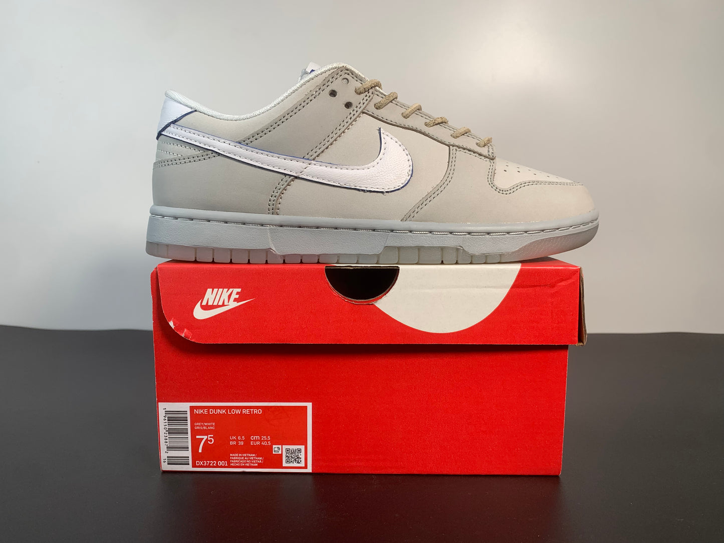 Dunk Low 'Wolf Grey Pure Platinum'  DX3722-001