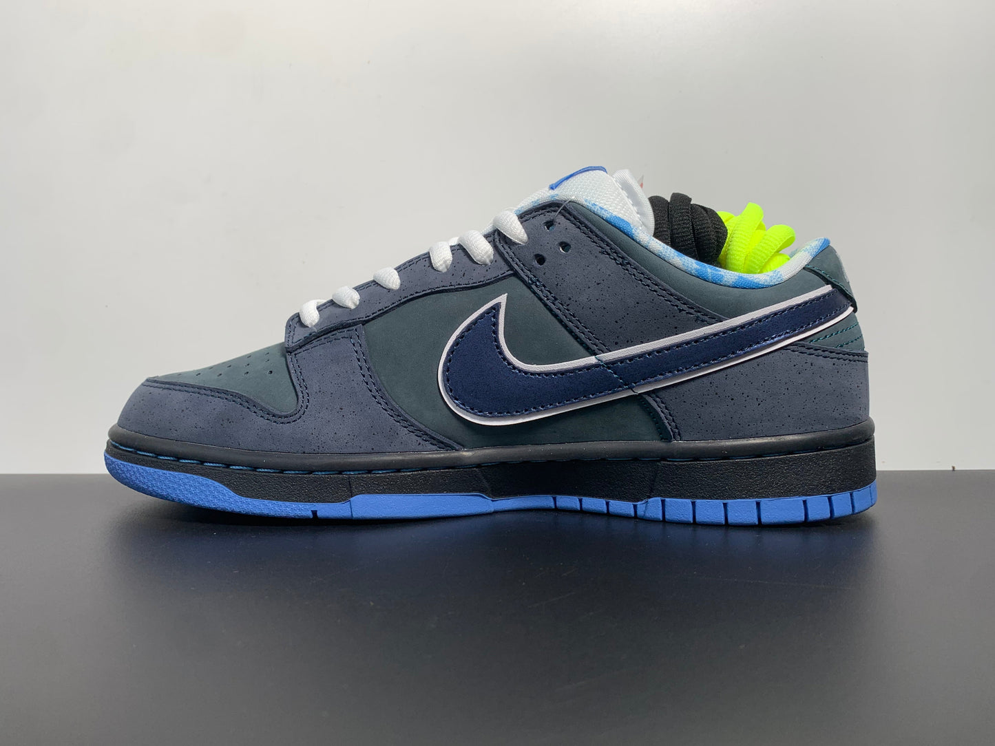 CONCEPTS x Nike Dunk SB Low Blue Lobster 313170-342