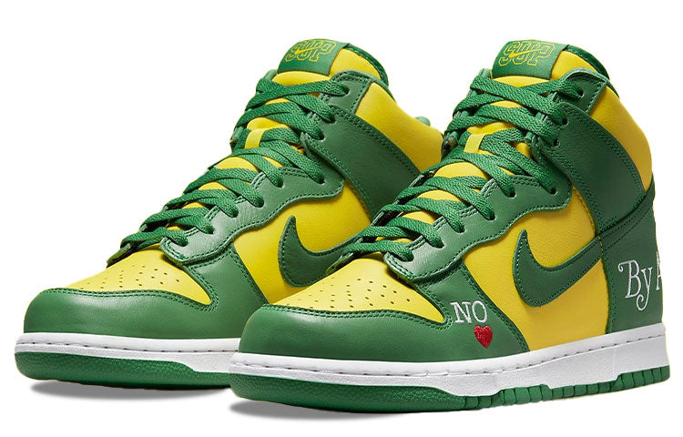 Nike Supreme x SB Skateboard Dunk High Brazil DN3741-700 sneakmarks