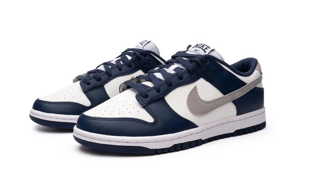 Nike Dunk Low Midnight Navy Smoke Grey FD9749-400