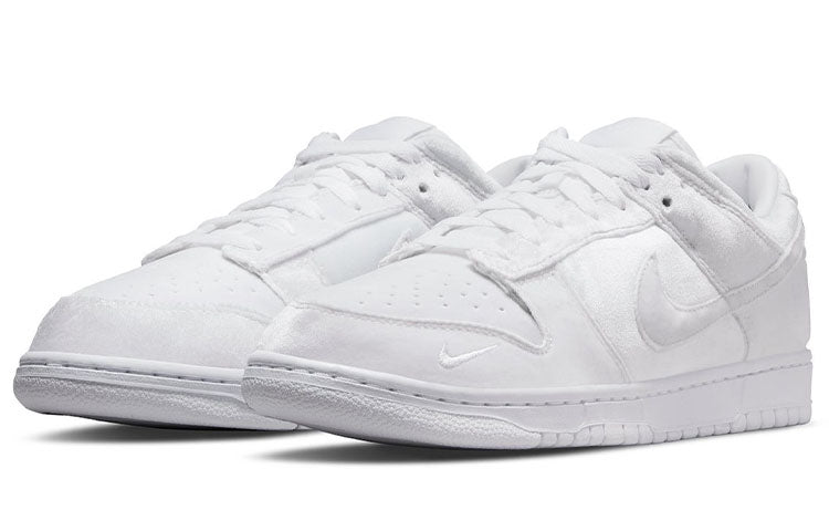 Nike Dover Street Market x Dunk Low Velvet DH2686-100 sneakmarks