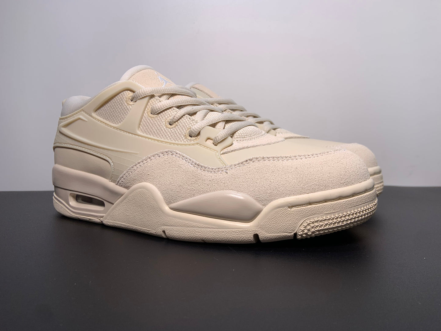 Air Jordan 4 RM WMNS “Legend Light Brown” FQ7940-200