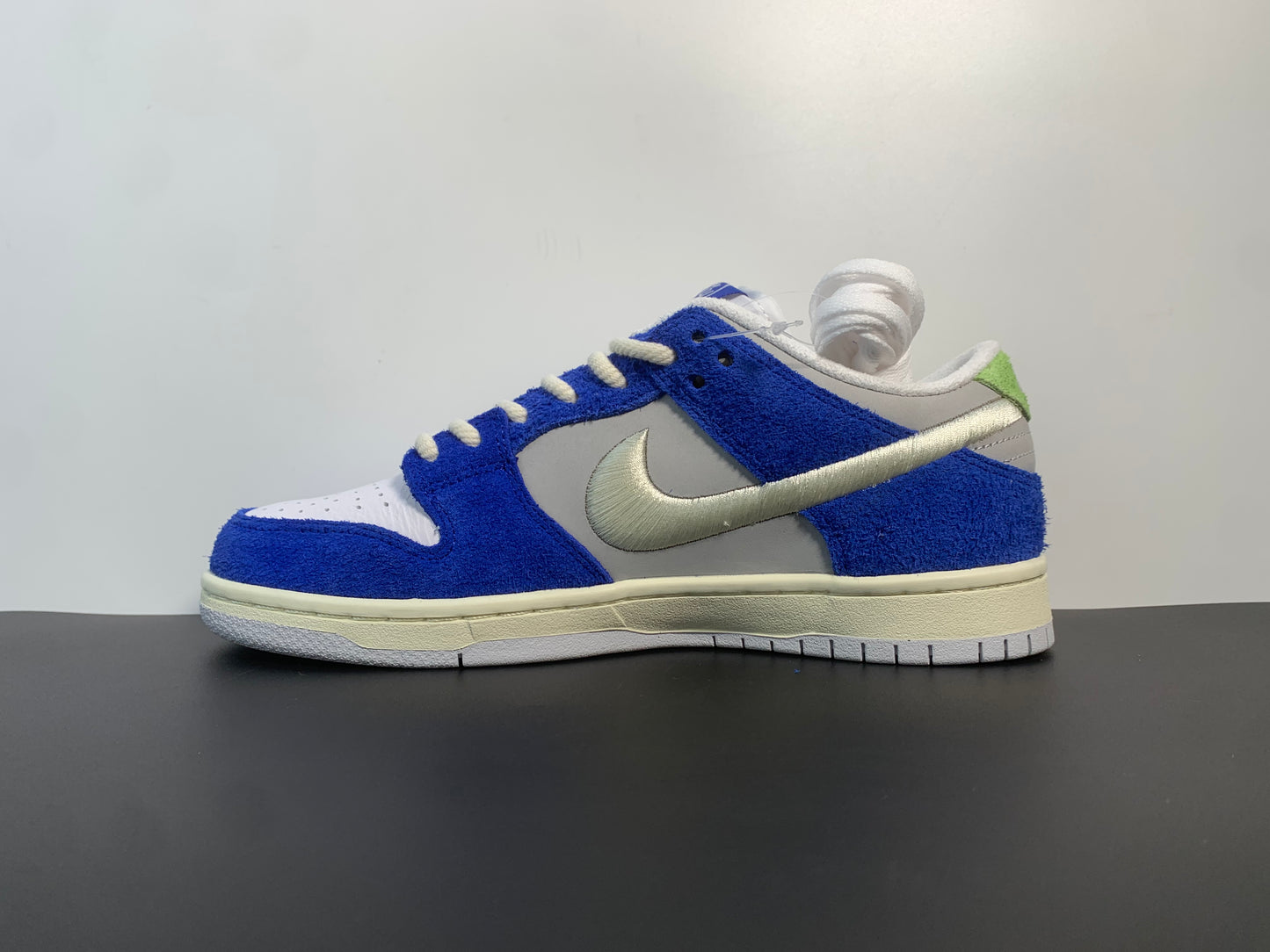 Fly Streetwear x Nike SB Dunk Pro Low Gardenia  DQ5130-400