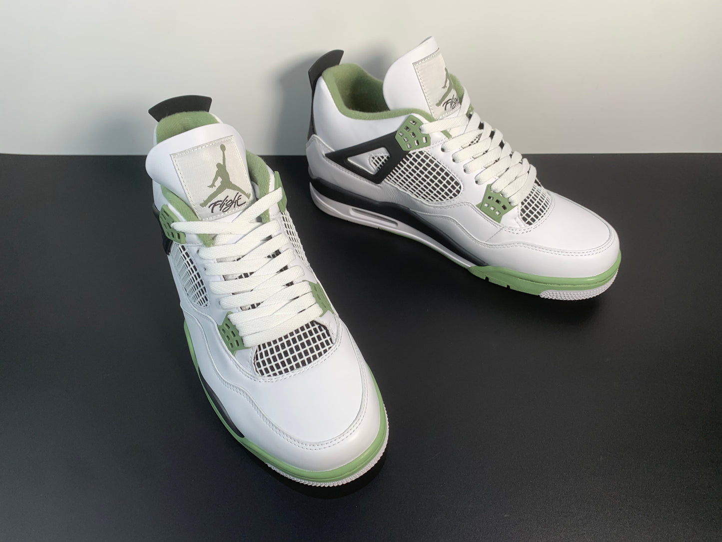 Air Jordan 4 “Oil Green” AQ9129-103