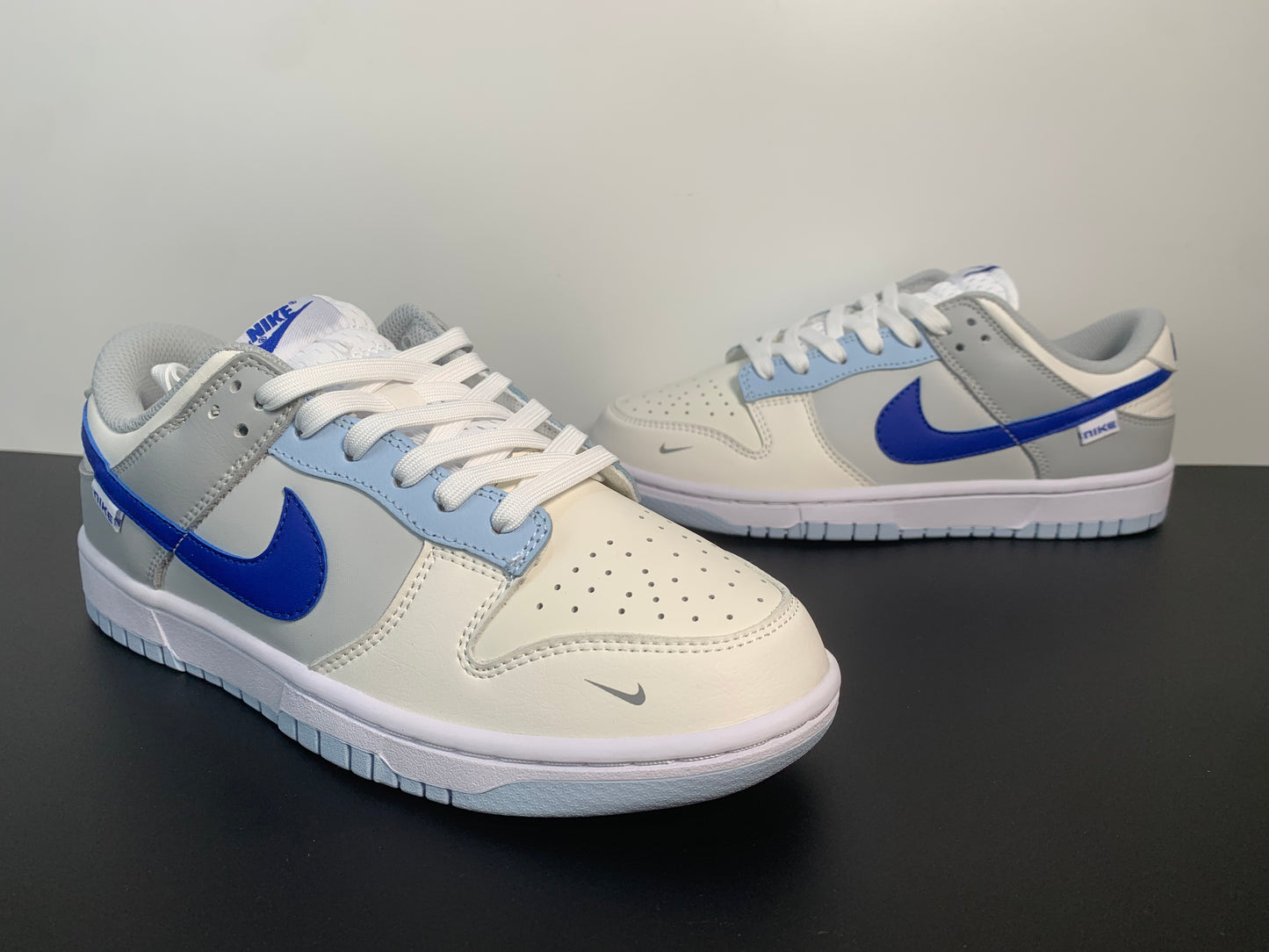 Nike Dunk Low GS Ivory Hyper Royal Blue FB1843-141