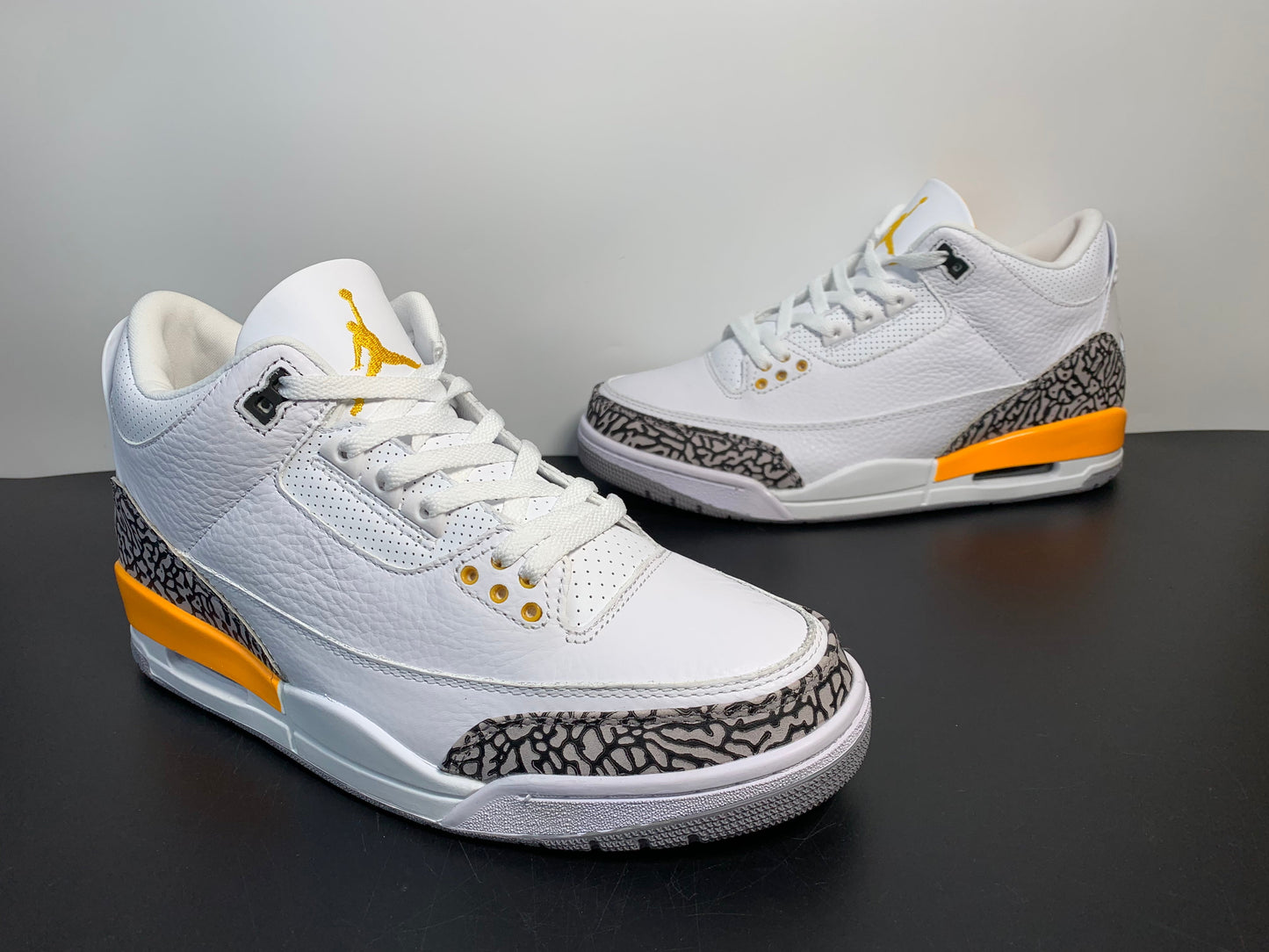 Air Jordan 3 Retro Laser Orange