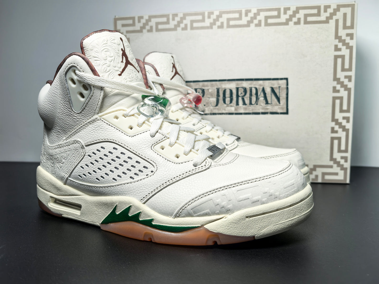 Air Jordan 5“El Grito” HF8833-100