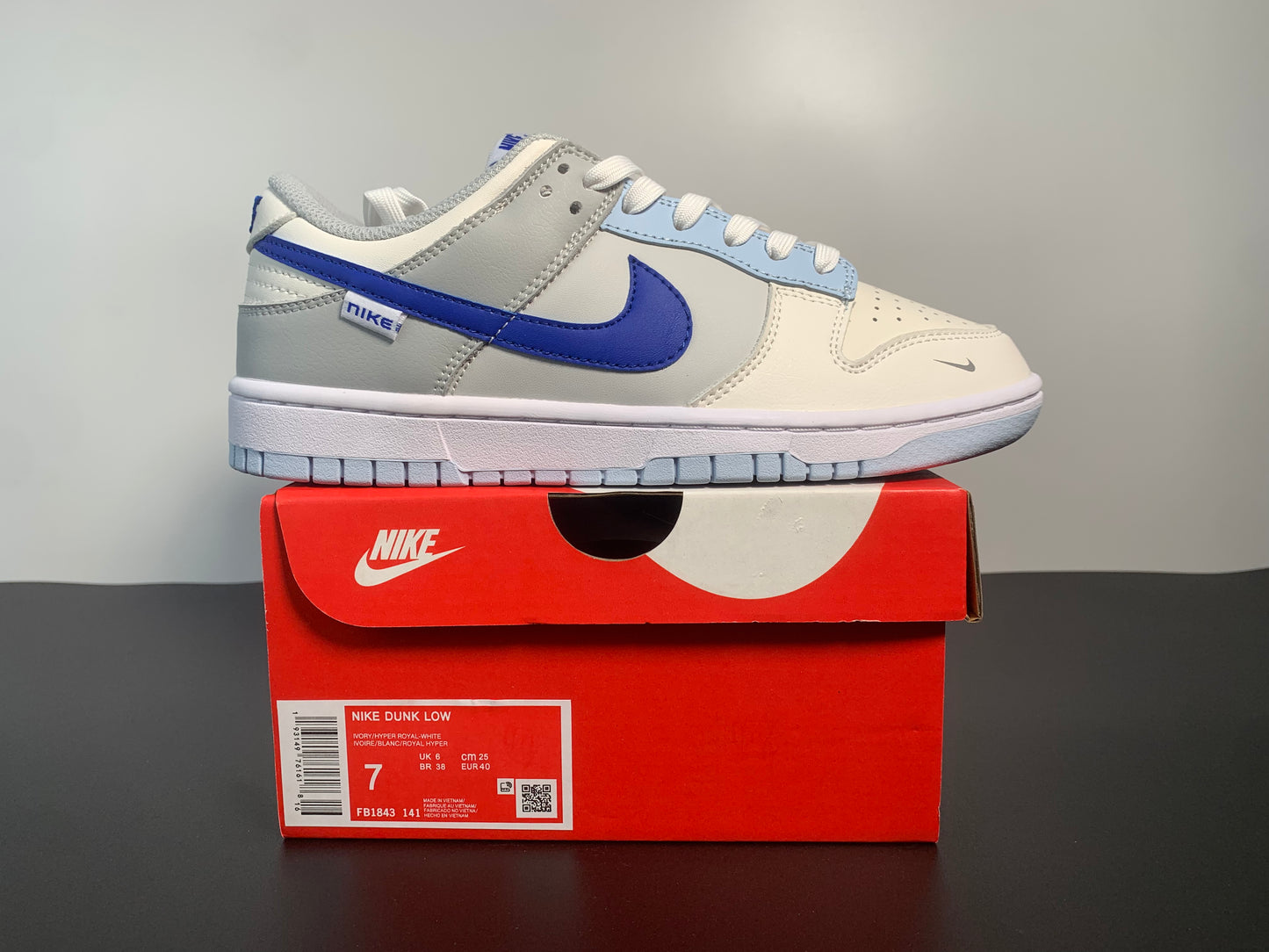 Nike Dunk Low GS Ivory Hyper Royal Blue FB1843-141