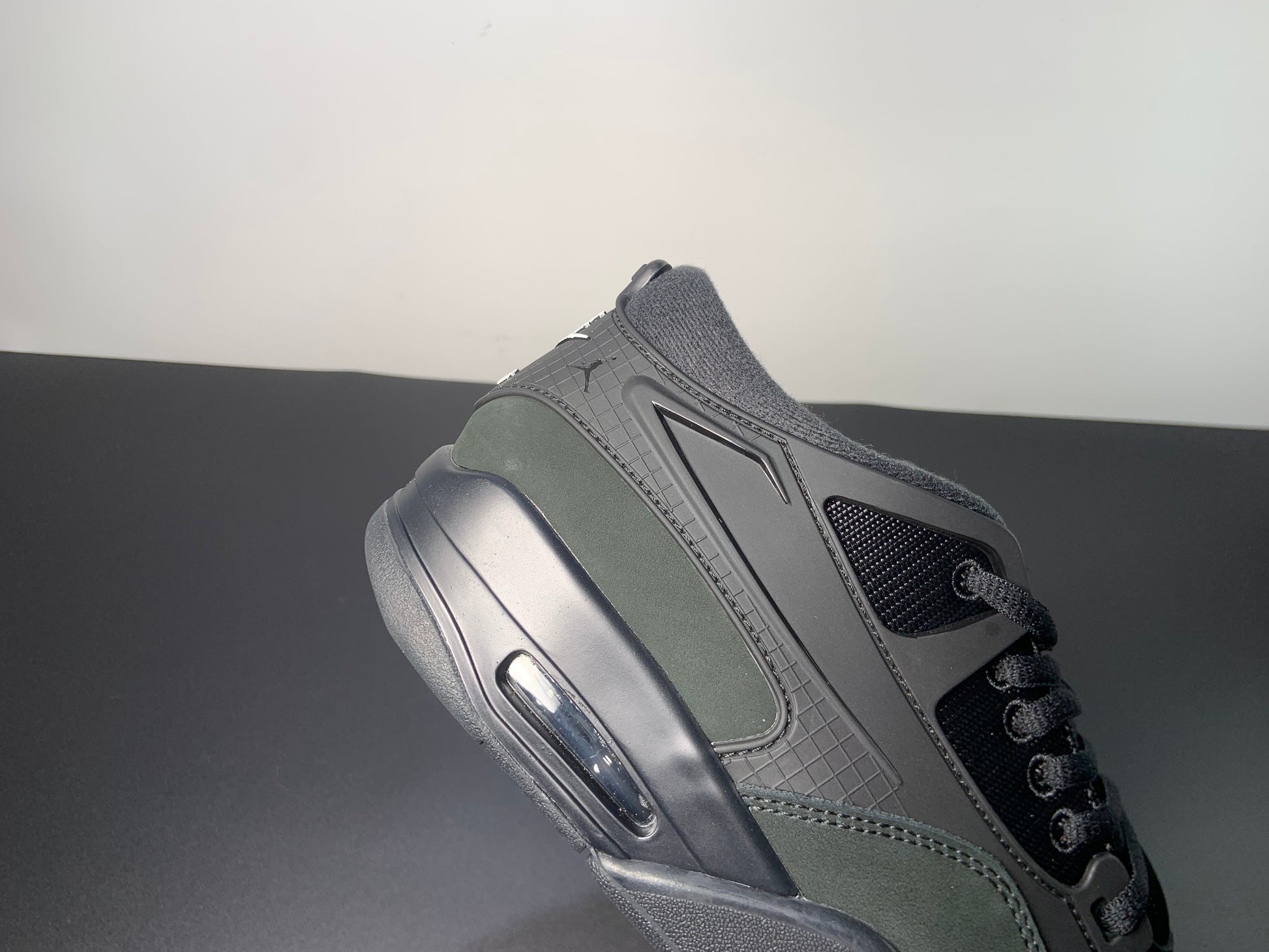 Nigel Sylvester x Air Jordan 4 RM “Driveway Grey” FQ7939-004