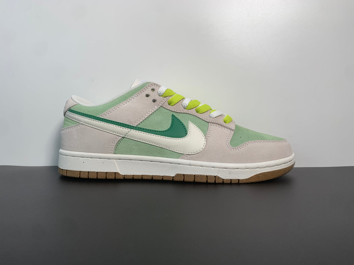 Nike SB Dunk Low SE 85 Double Swoosh Avocado Green CT9457-100