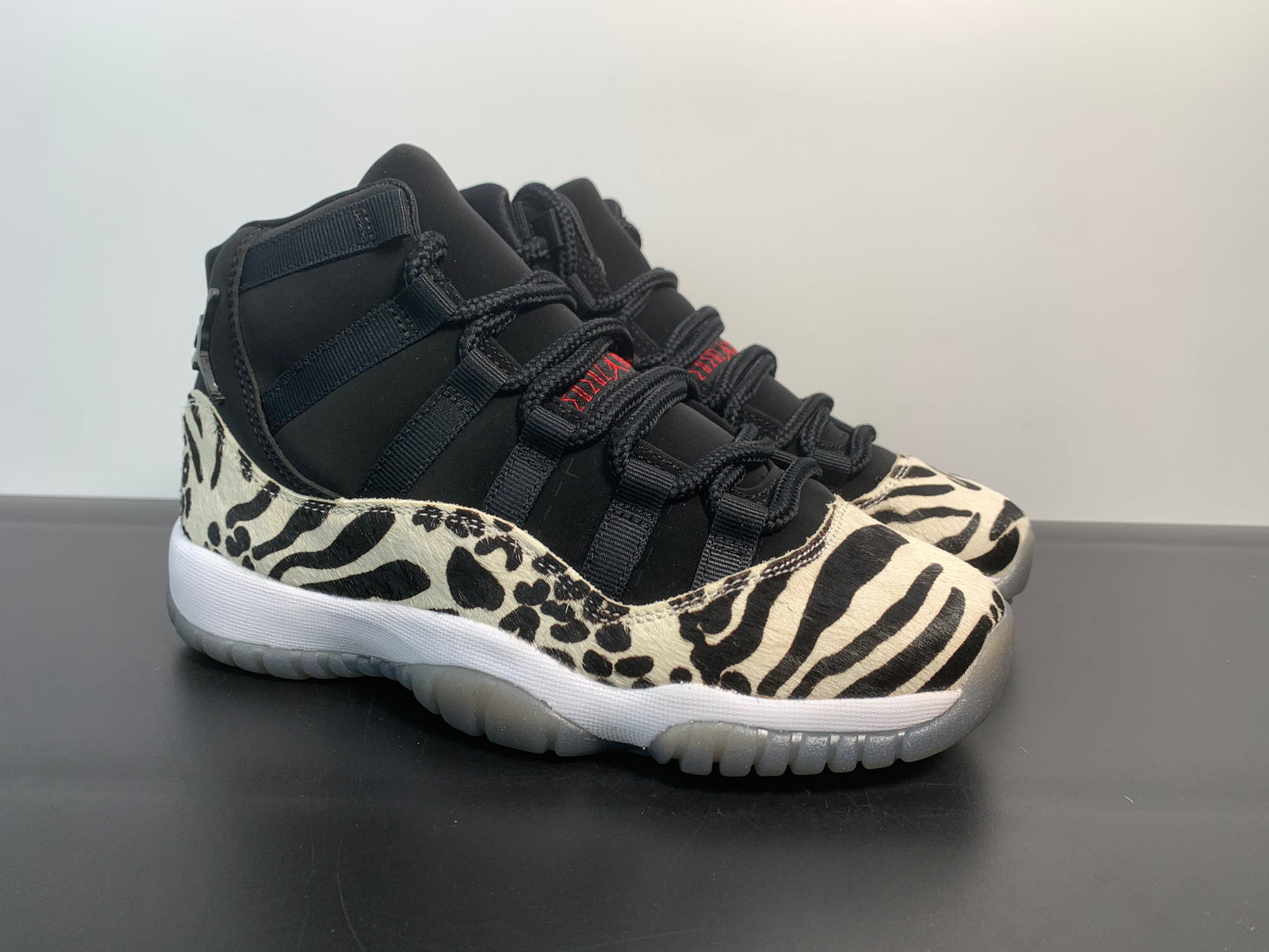 Air Jordan 11 Animal instinct AR0715-010