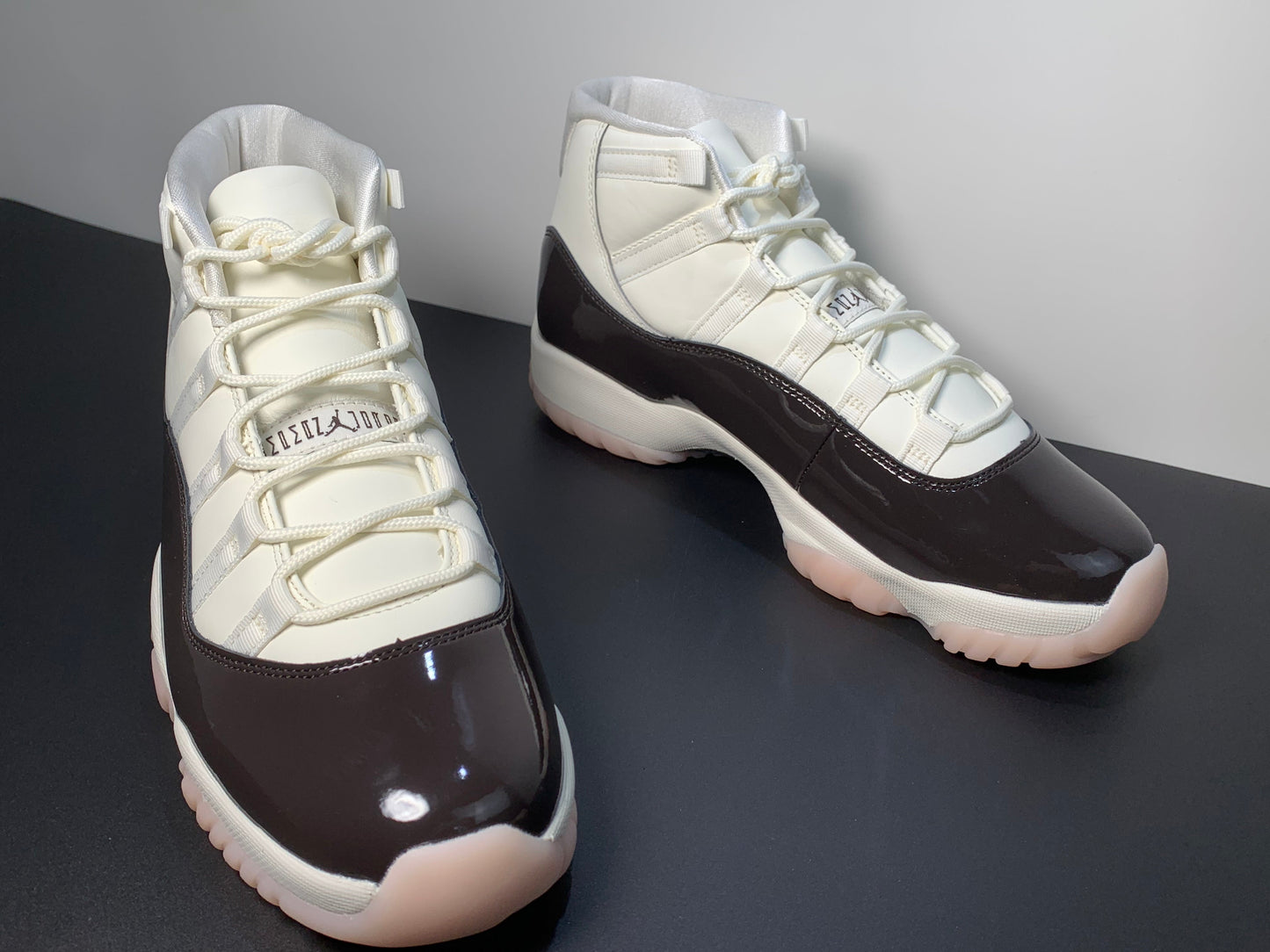 Air Jordan 11 “Neapolita AR0715-101