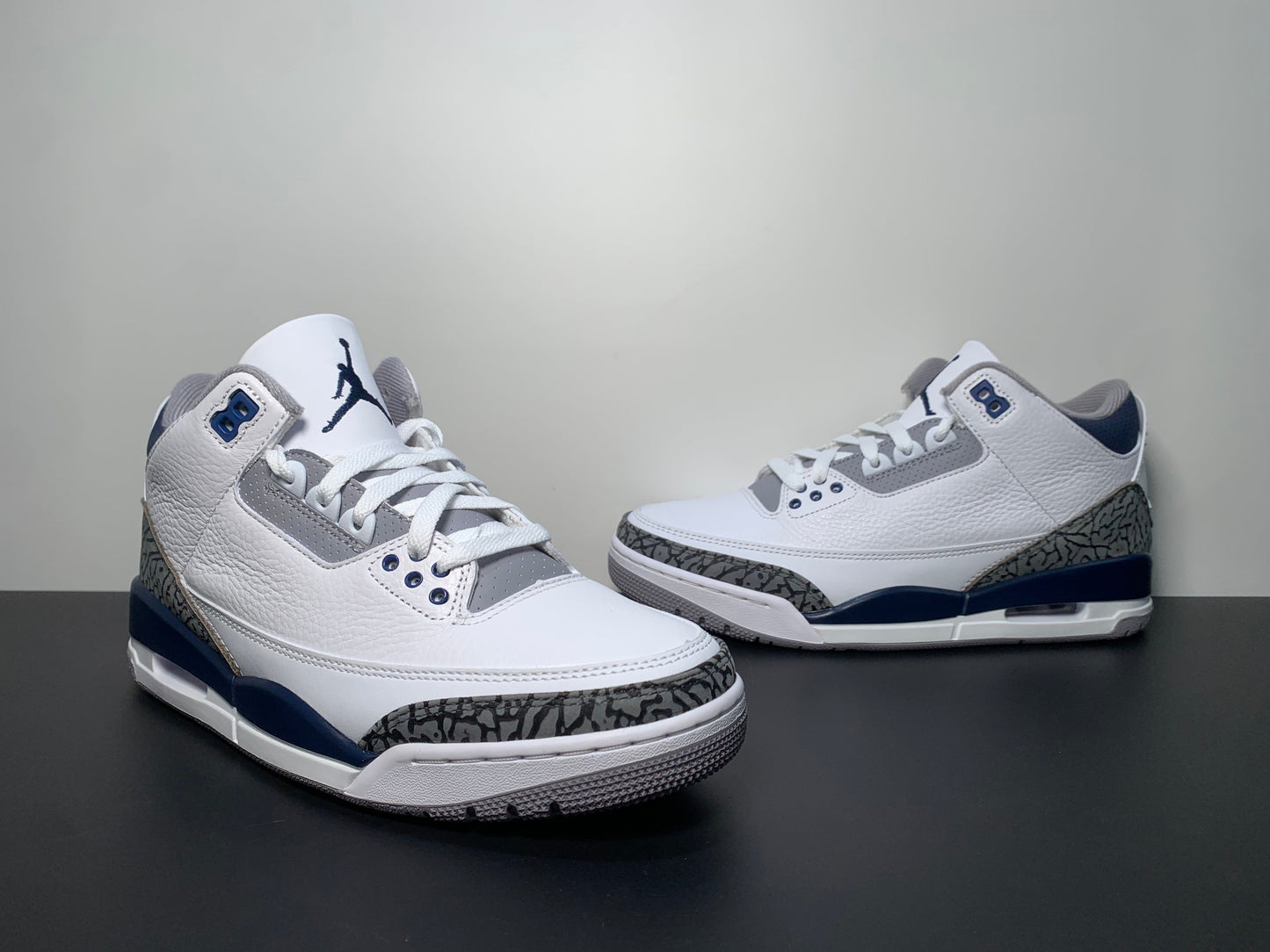 Air Jordan 3 Midnight Navy CT8532-140