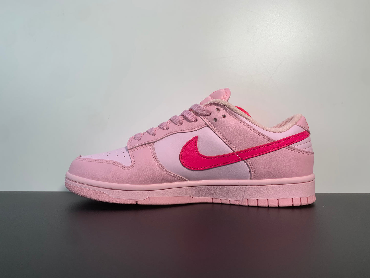 Nike Dunk Low Triple Pink  DH9765-600