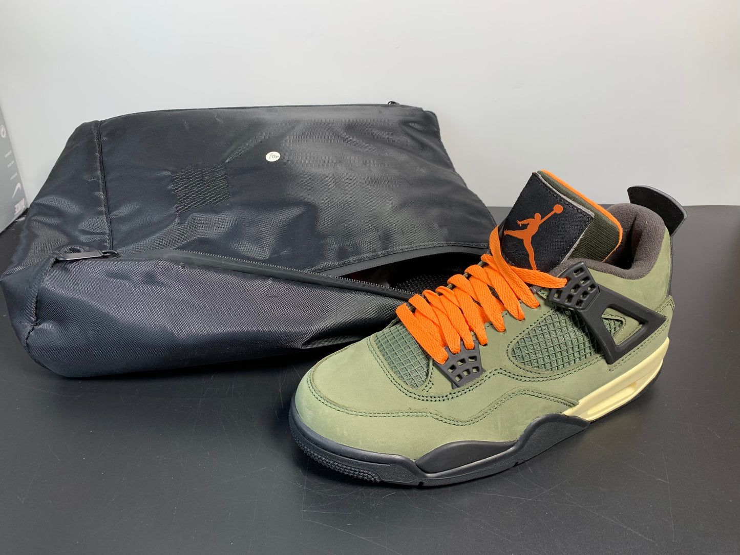 Air Jordan 4 Retro Undefeated  Army Green