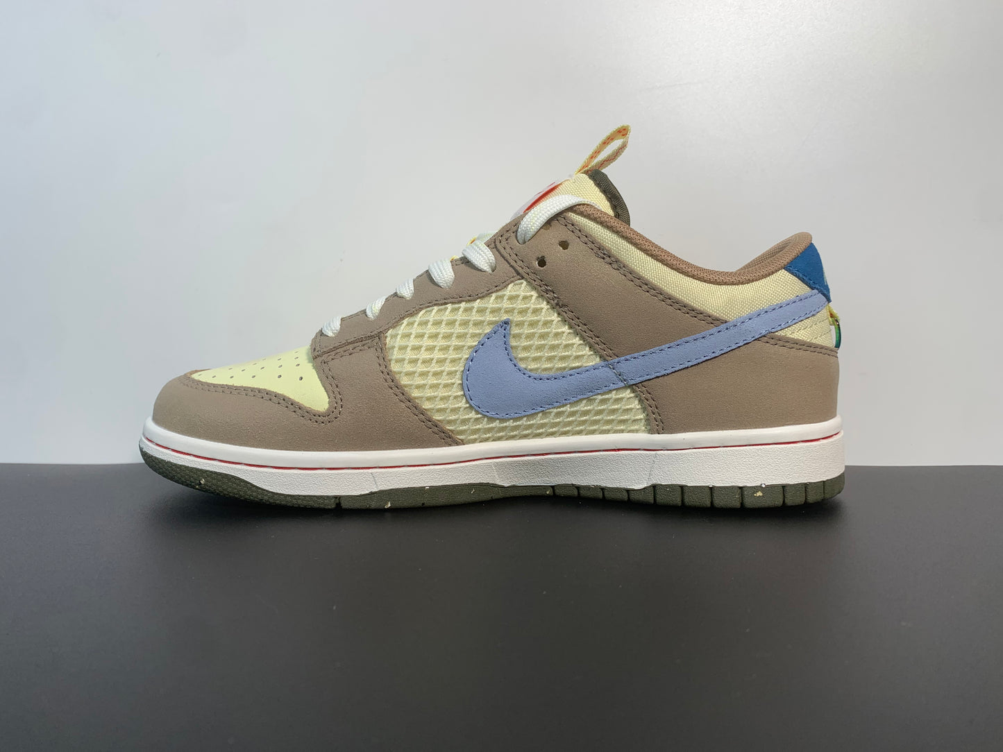 Nike Dunk Low 'Cartoon'  DX6038-741