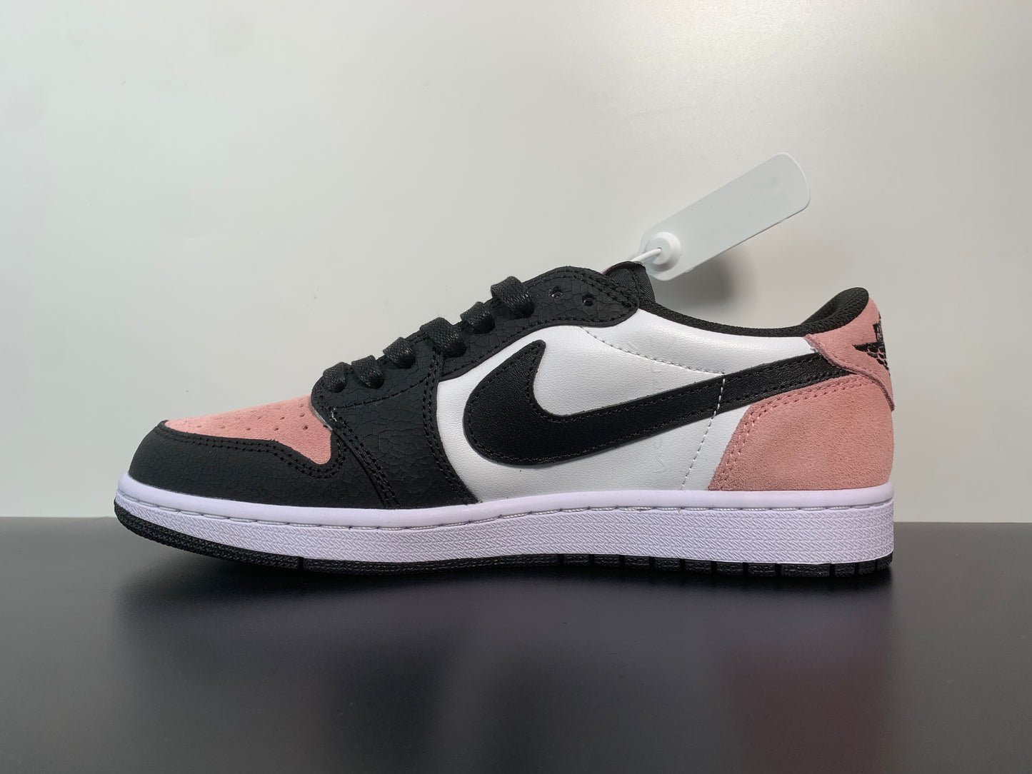 Travis Scott x Air Jordan 1 Low Pink  White  Black