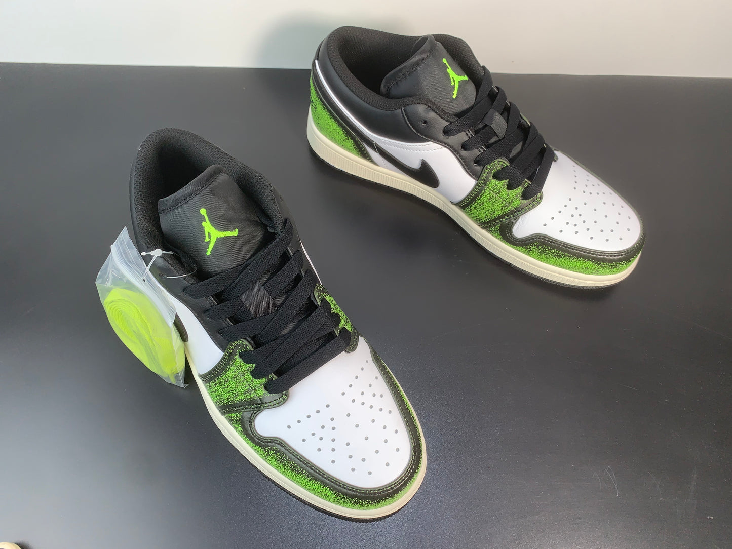 Air Jordan 1 Wear-Away DN3705-003