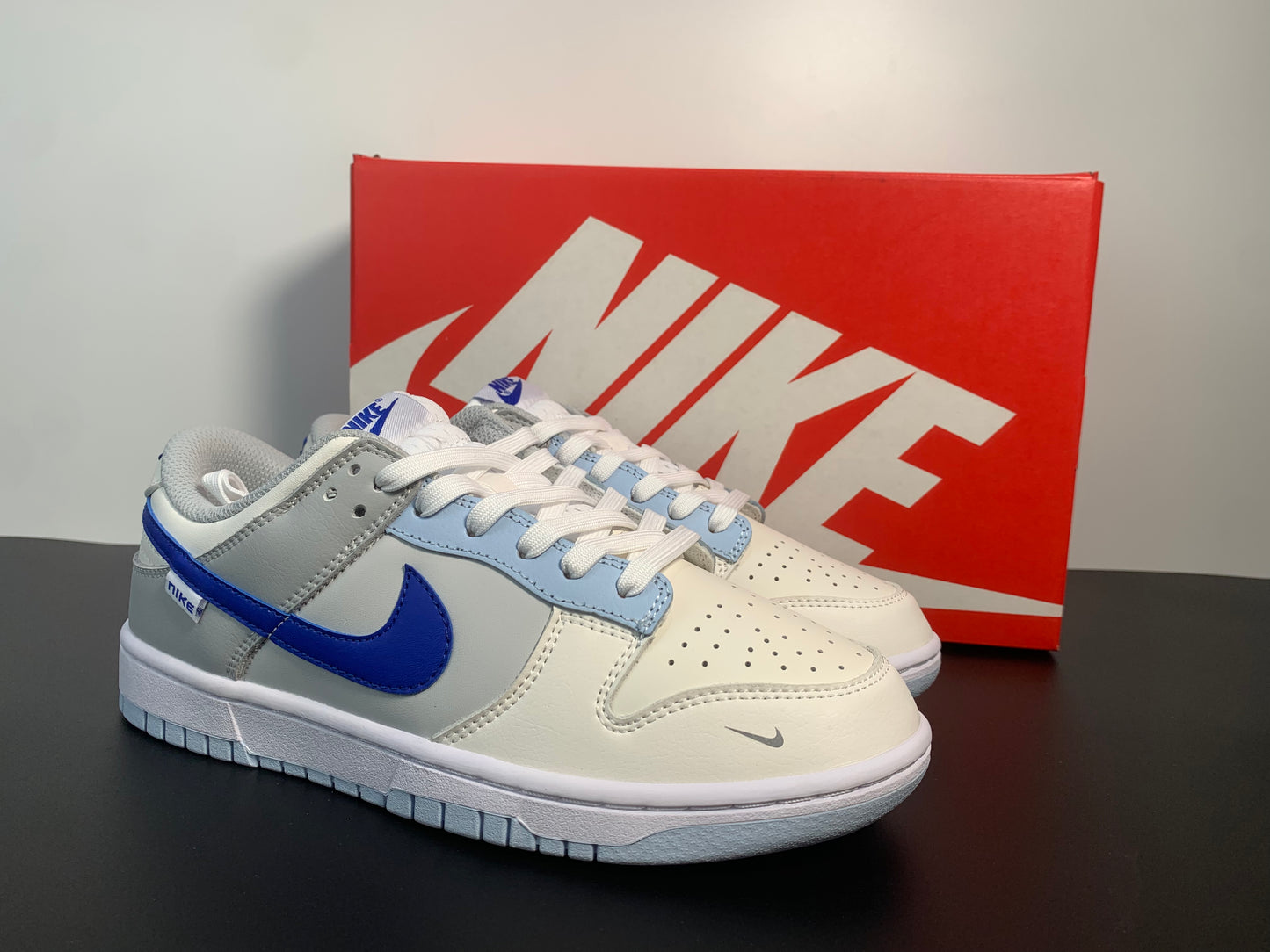 Nike Dunk Low GS Ivory Hyper Royal Blue FB1843-141