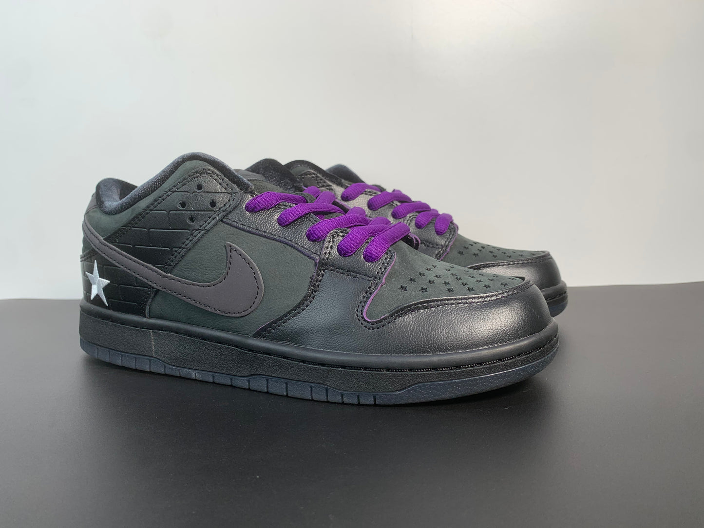 Familia x Nike SB Dunk Low Pro QS “First Avenue” dj1159-001